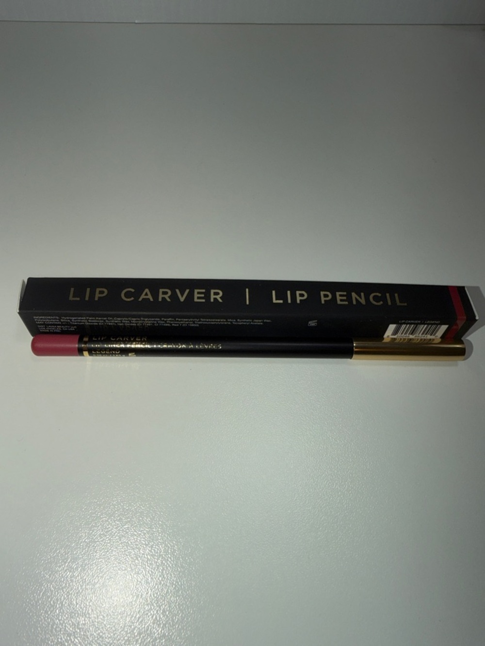 Lavaa lip carver lip pencil in legend NEW